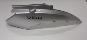 PARÇA VSX KOLTUK ALTI VSX YAZILI SAG GRENAJ GUMUS (GRI)