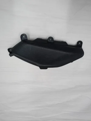 PARÇA RM5X KOLTUK ALTI SAG DEKORATIF KAPAK