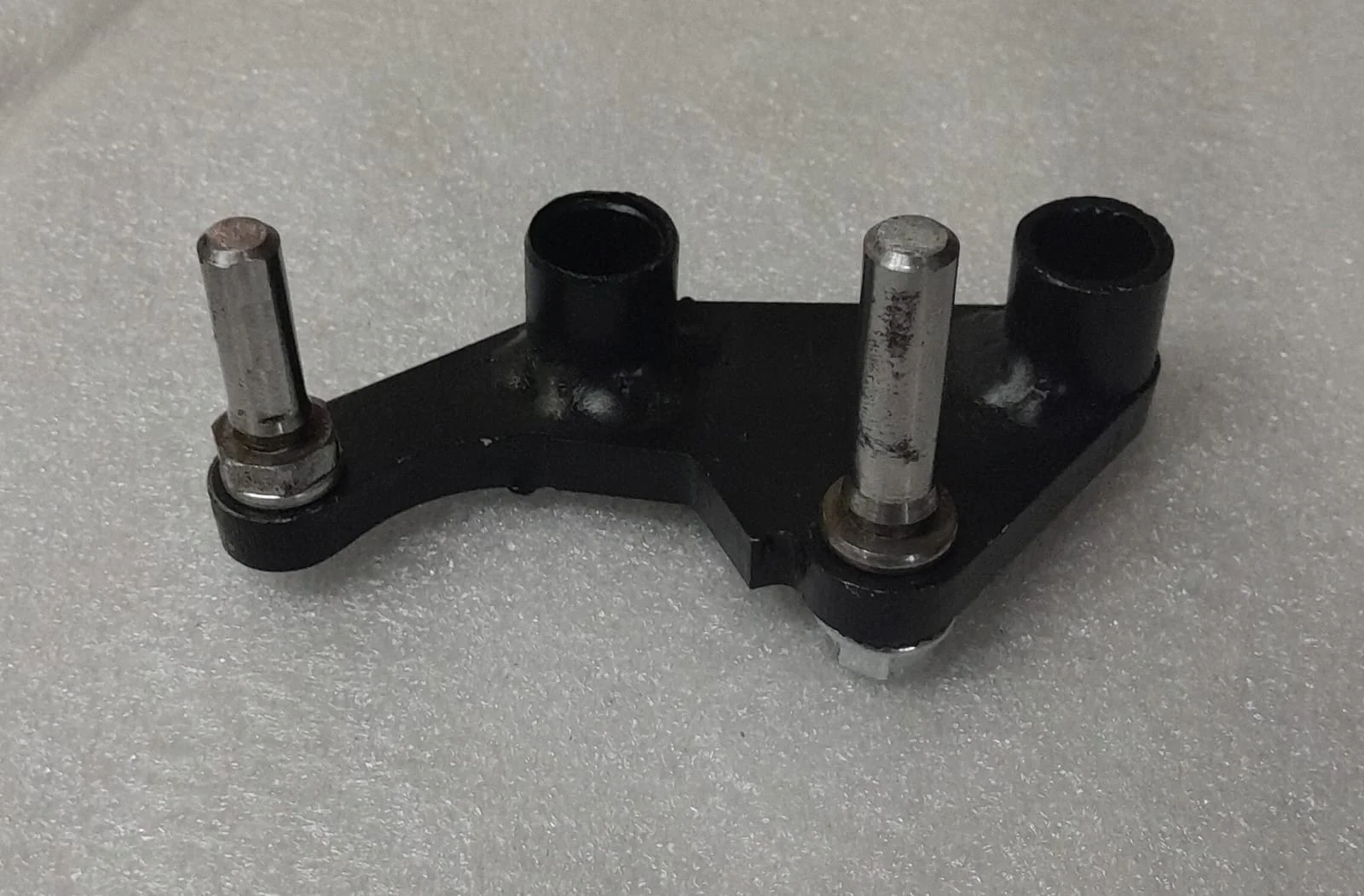 PARÇA VT7 ON DISK FREN KALIPER BRAKETI